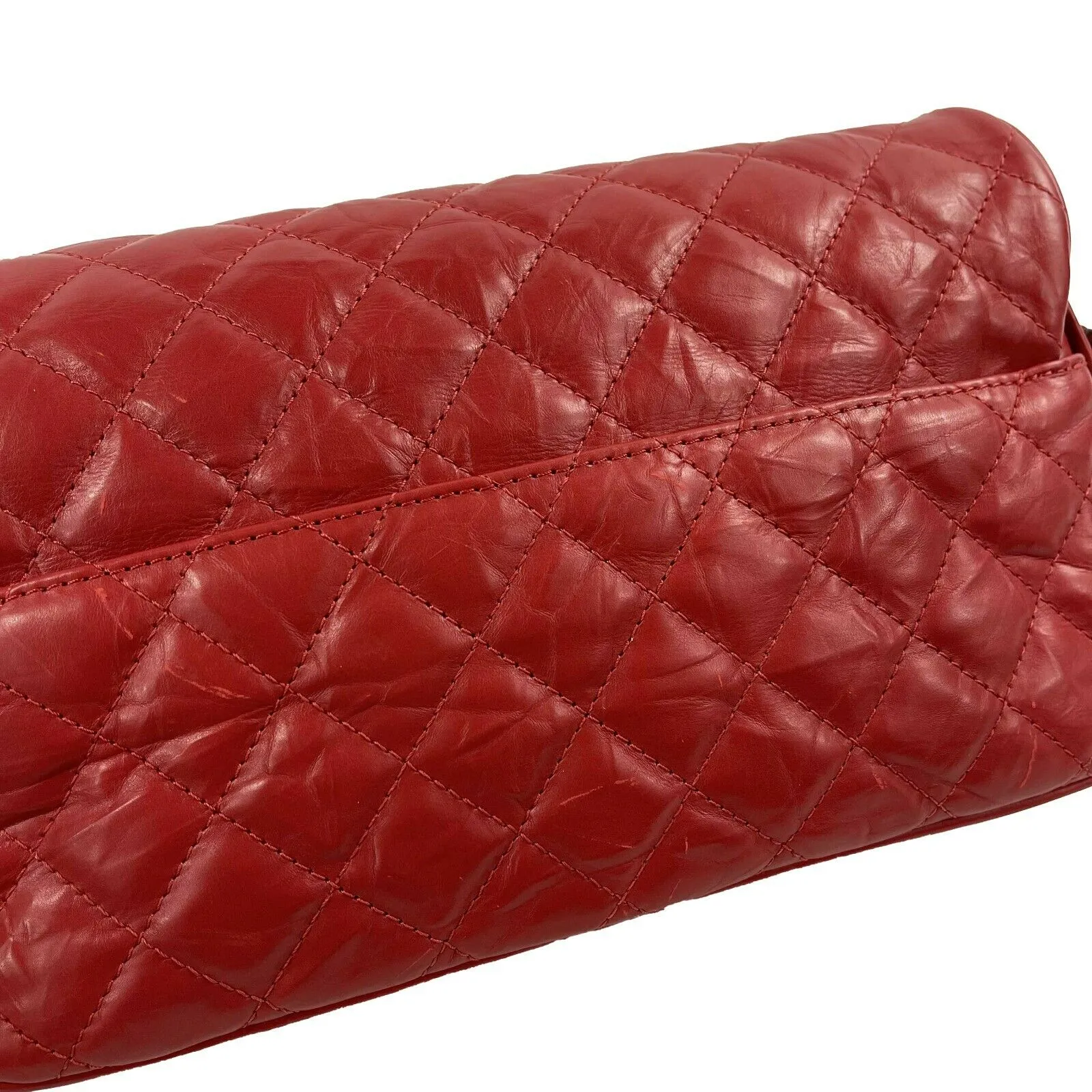 CHANEL - Red Crinkled Leather Boy Chain Flap Bag / Silver-Aged - Shoulder Bag